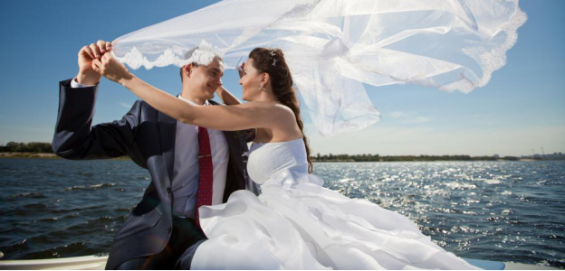 4 Reasons Why You Should Celebrate Your Dream Wedding On A Yacht In Mexico!