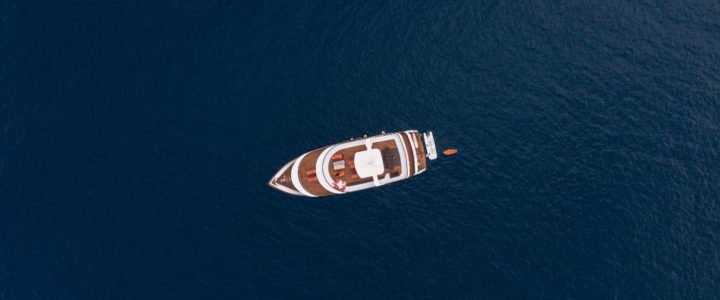 Why Opt for a Luxury Private Yacht?