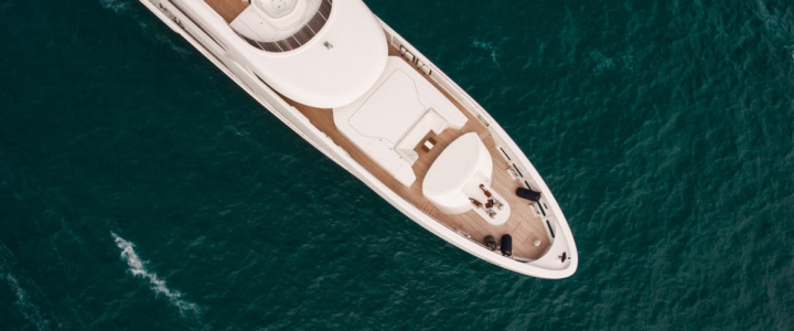 4 Reasons to Book a 96ft Mardiosa Yacht In Cabo San Lucas on Your Next Vacation