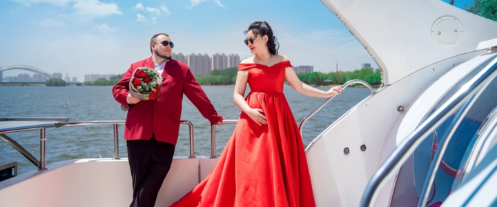 5 Reasons Why You Should Consider A Luxury Yacht Wedding