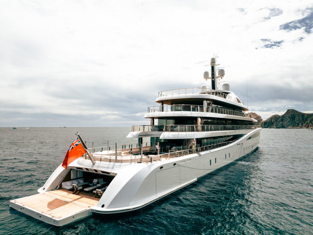 Mega Luxury Yachts In Cabo